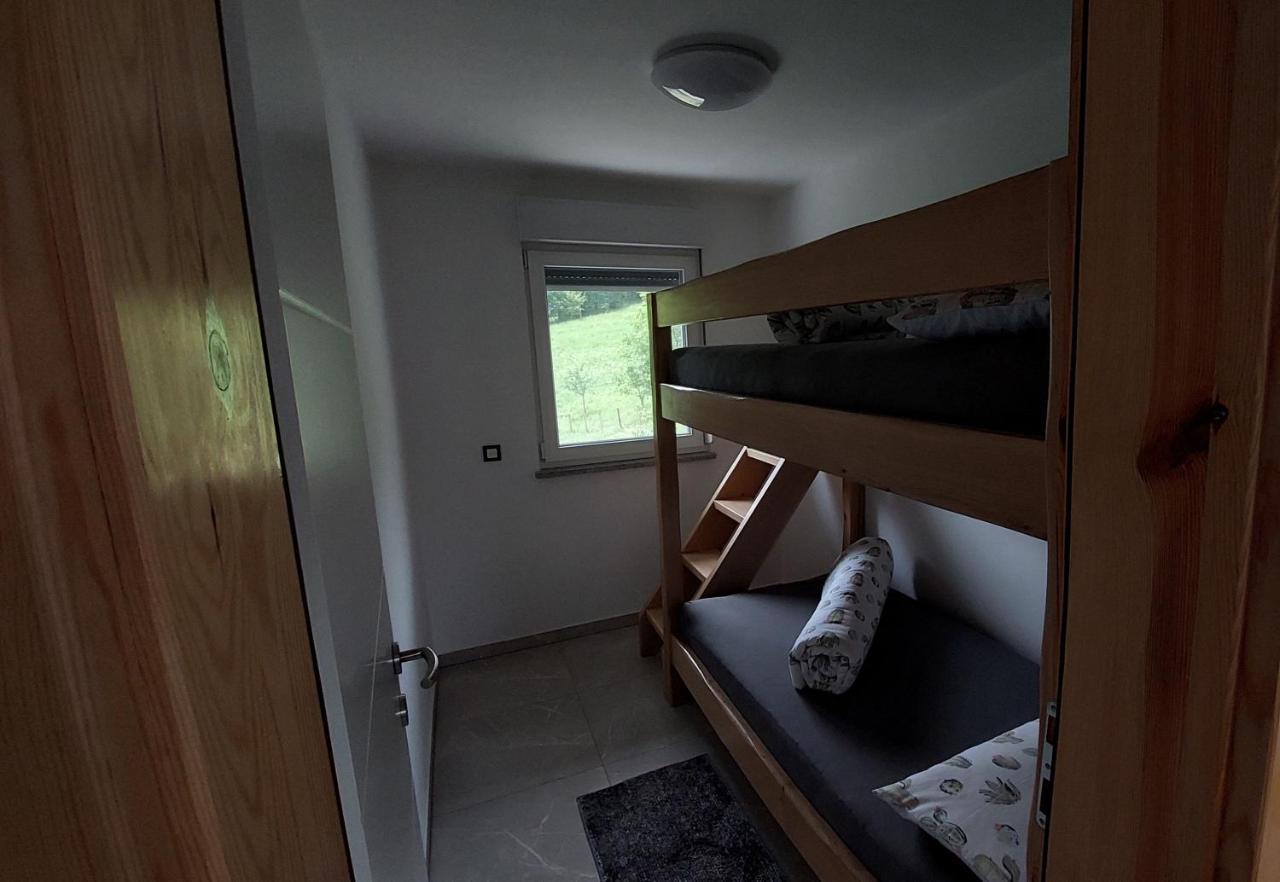 Grajsko Villa Metlika Buitenkant foto