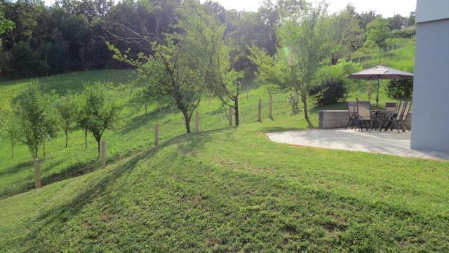 Grajsko Villa Metlika Buitenkant foto